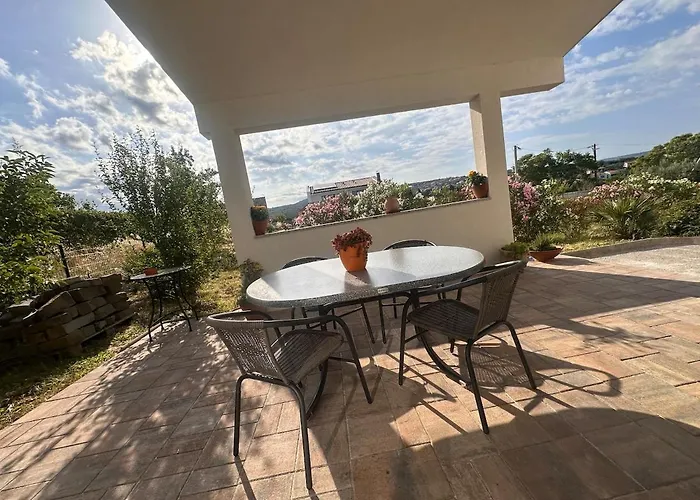 Apartment Tina Spodnje Skofije fotorgafie