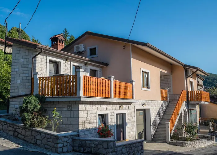 Spacious Apartment Senozece - With Terrace & Grill fotografija