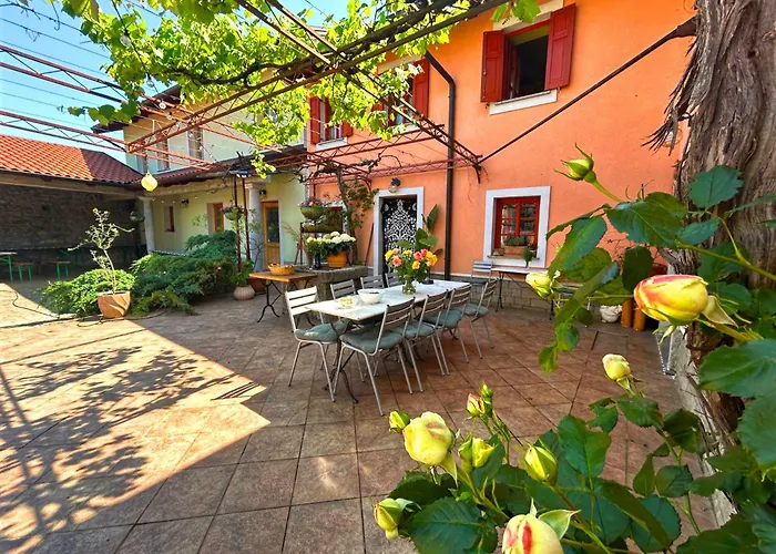 Hotel Domacija Harmonija Vremski Britof foto