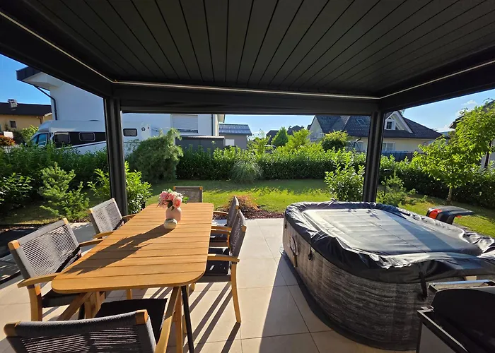 Private House With Jacuzzi And Sauna Domzale photo