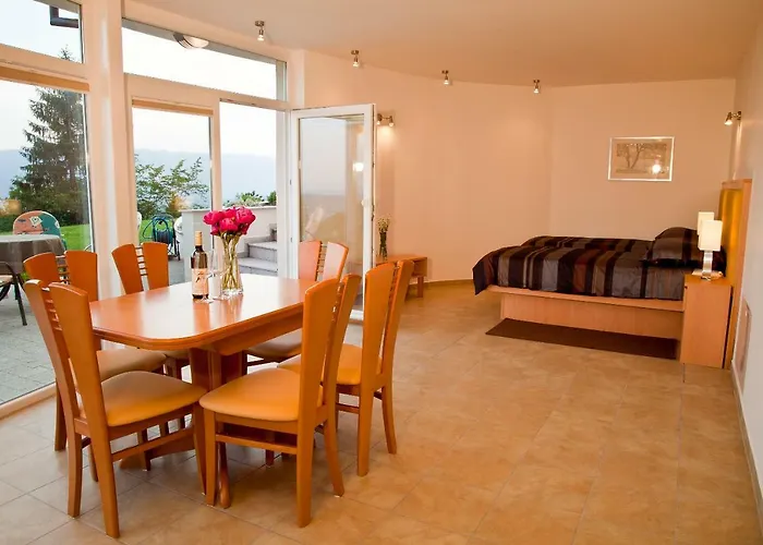 Apartma Sonce Balkonce Hotel Trzic photo
